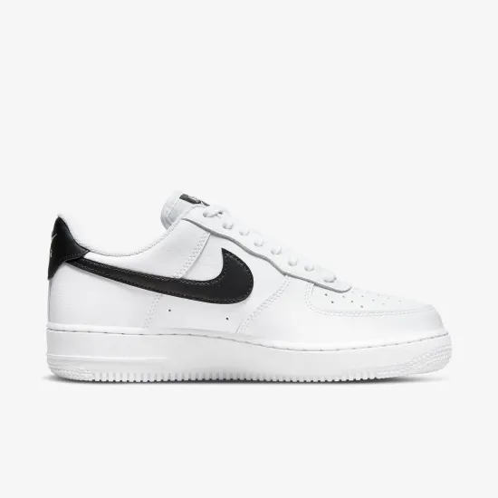 Кросівки Nike Air Force 1 '07 DD8959-103