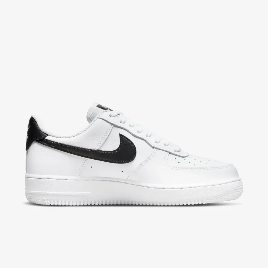 Кросівки Nike Air Force 1 '07 DD8959-103