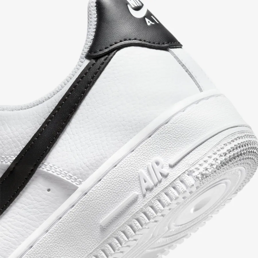 Кросівки Nike Air Force 1 '07 DD8959-103