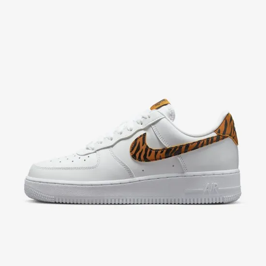 Кросівки Nike Air Force 1 '07 DD8959-108