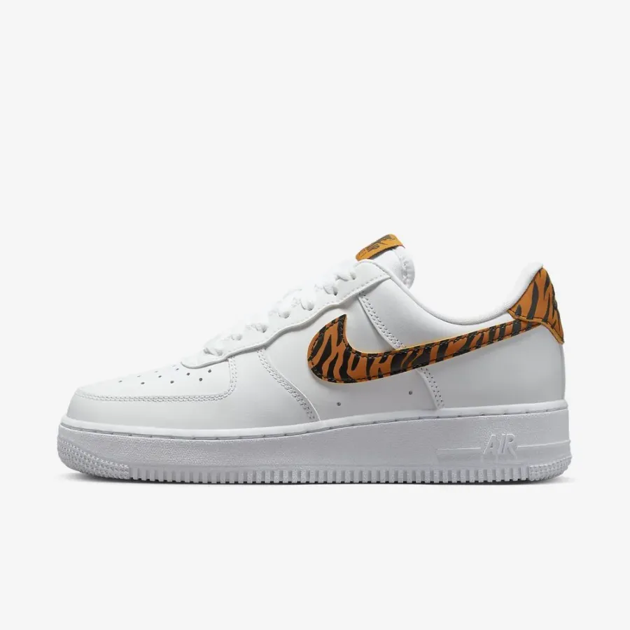 Кросівки Nike Air Force 1 '07 DD8959-108