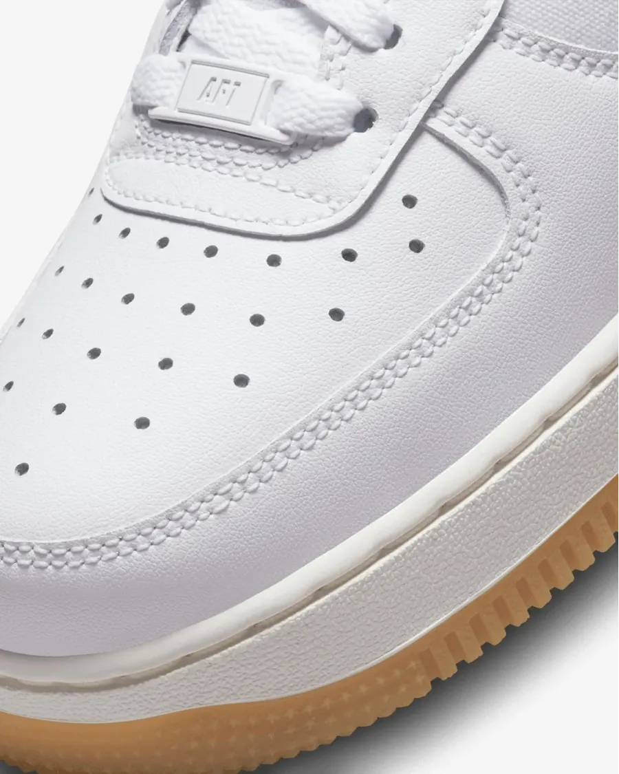 Кросівки Nike Air Force 1 '07 DD8959-110