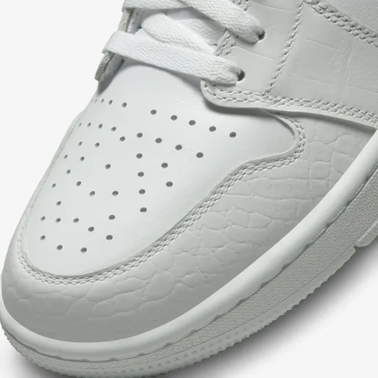 Кросівки Nike Air Jordan 1 Retro Low Golf DD9315-110