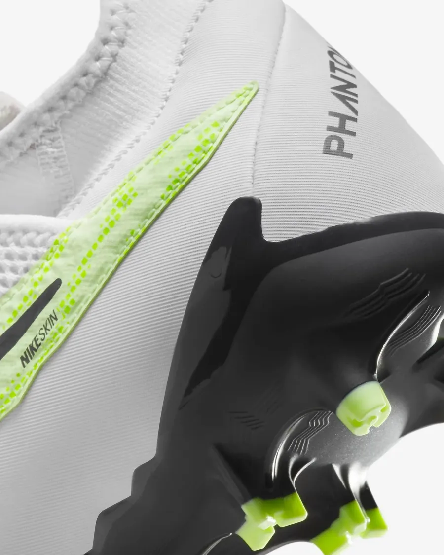 Бутси Nike Phantom GX Academy DF FG/MG DD9472-705
