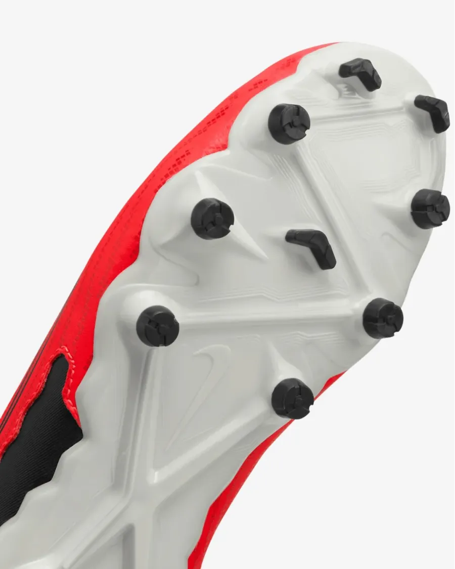 Бутси Nike Phantom GX Academy FG/MG DD9549-600