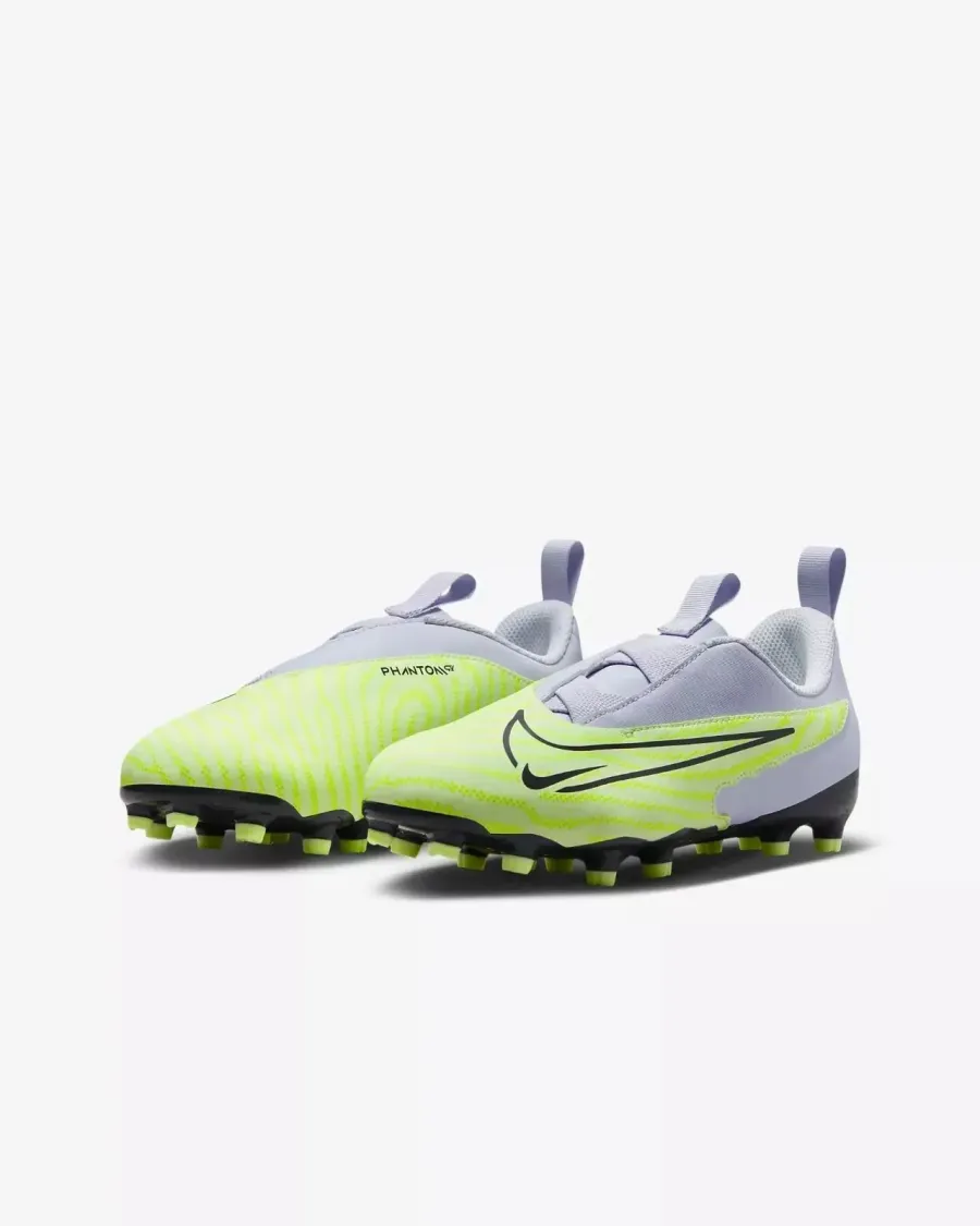 Бутси Nike Phantom GX Academy FG/MG DD9549-705