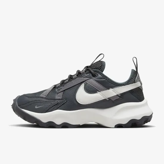 Кросівки Nike TC 7900 DD9682-001
