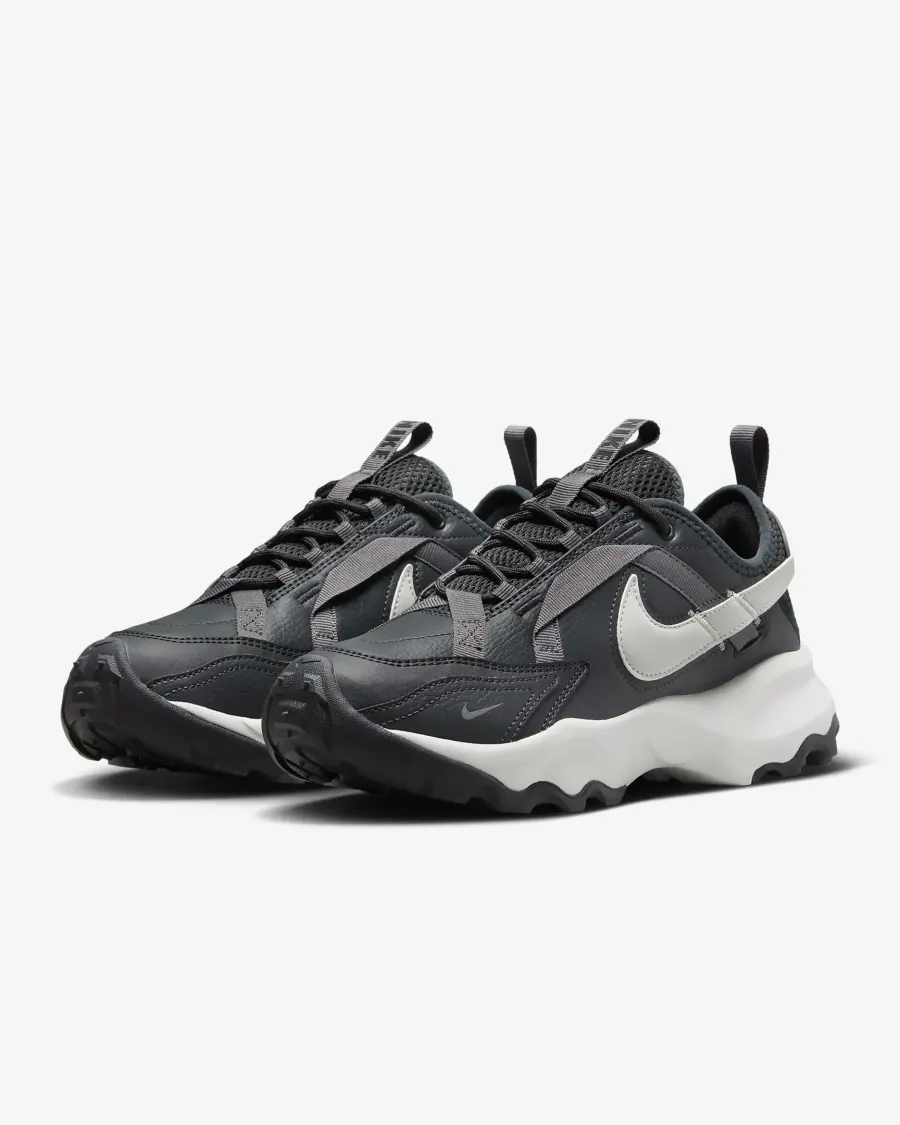 Кросівки Nike TC 7900 DD9682-001
