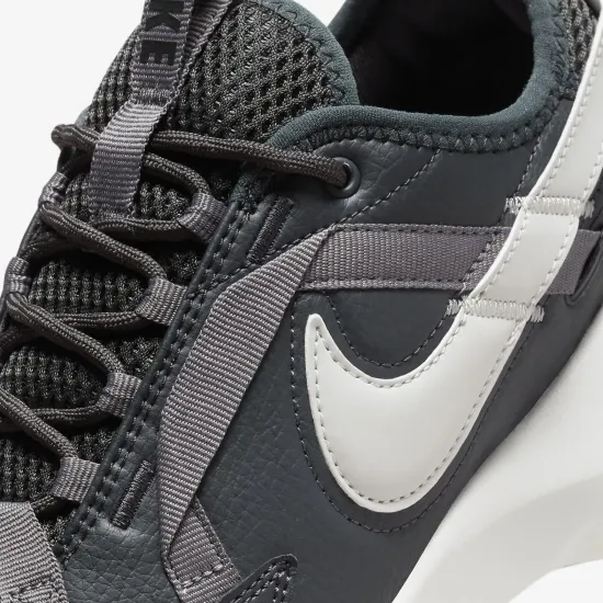 Кросівки Nike TC 7900 DD9682-001