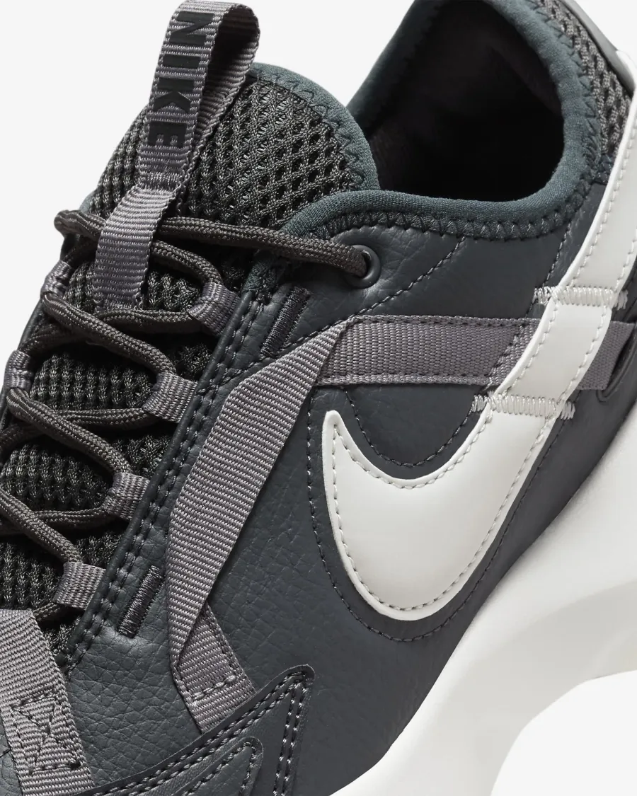 Кросівки Nike TC 7900 DD9682-001
