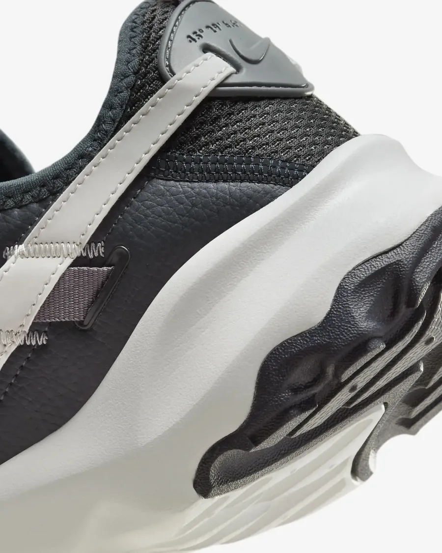 Кросівки Nike TC 7900 DD9682-001