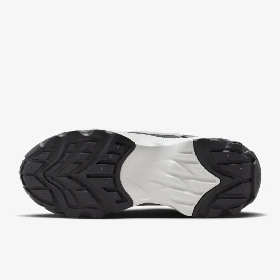 Кросівки Nike TC 7900 DD9682-001