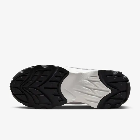 Кросівки Nike TC 7900 DD9682-002