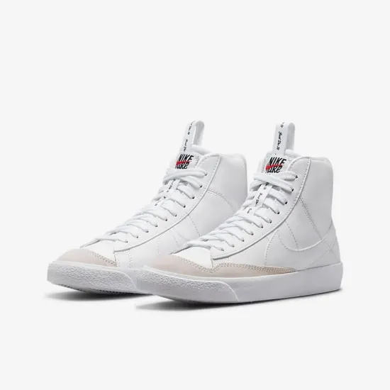Кросівки Nike Blazer Mid '77 SE DH8640-102