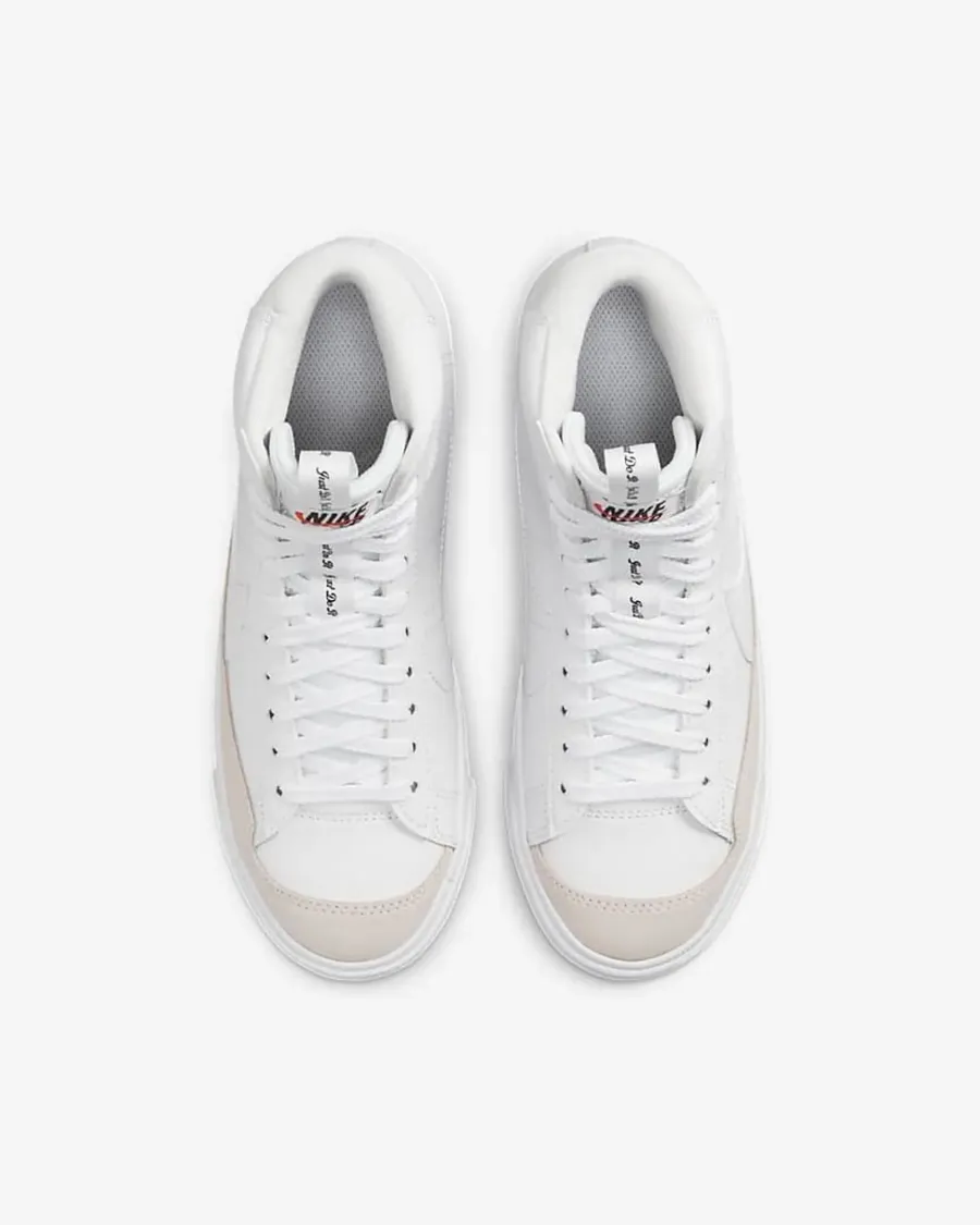 Кросівки Nike Blazer Mid '77 SE DH8640-102