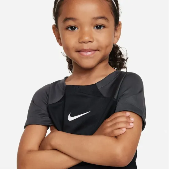 Спортивний костюм Nike Academy Pro Training Kit DH9484-013