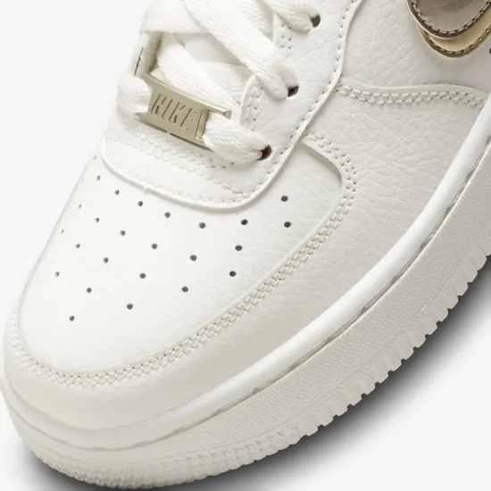 Кросівки Nike Air Force 1 LV8 DH9595-001