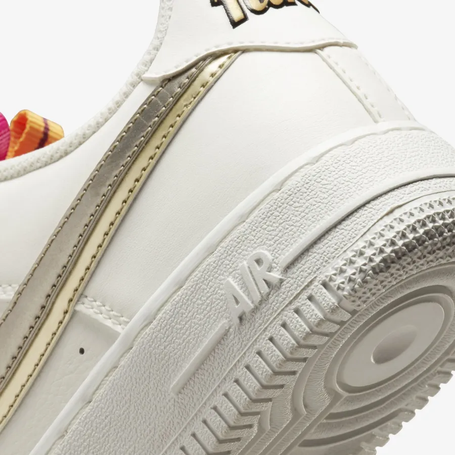 Кросівки Nike Air Force 1 LV8 DH9595-001