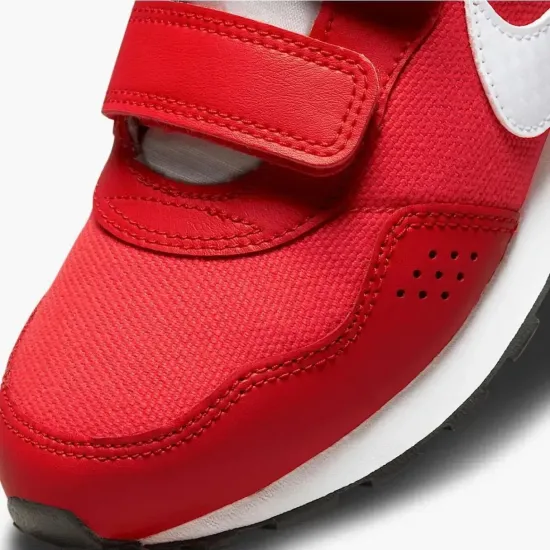 Кросівки Nike MD Valiant SE DJ0005-600