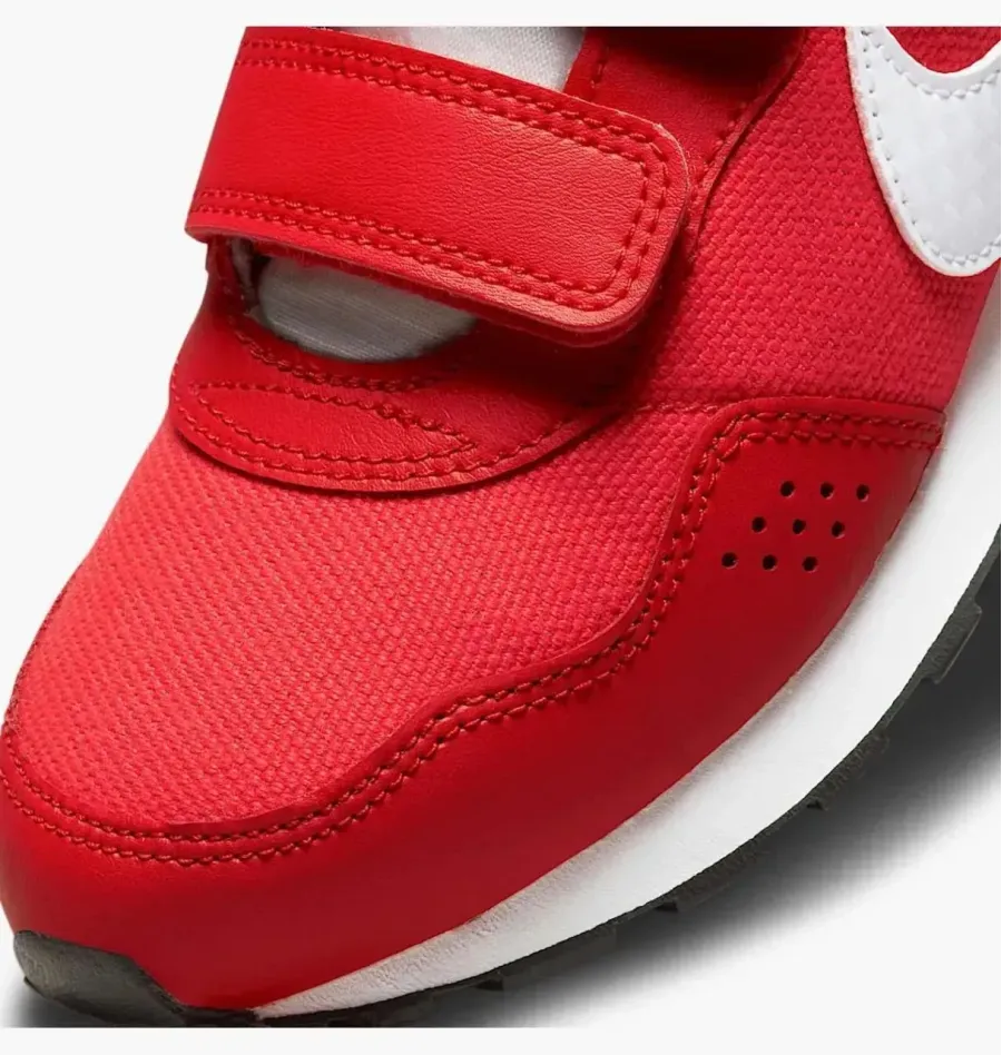 Кросівки Nike MD Valiant SE DJ0005-600