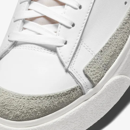 Кросівки Nike Blazer Low Platform DJ0292-101