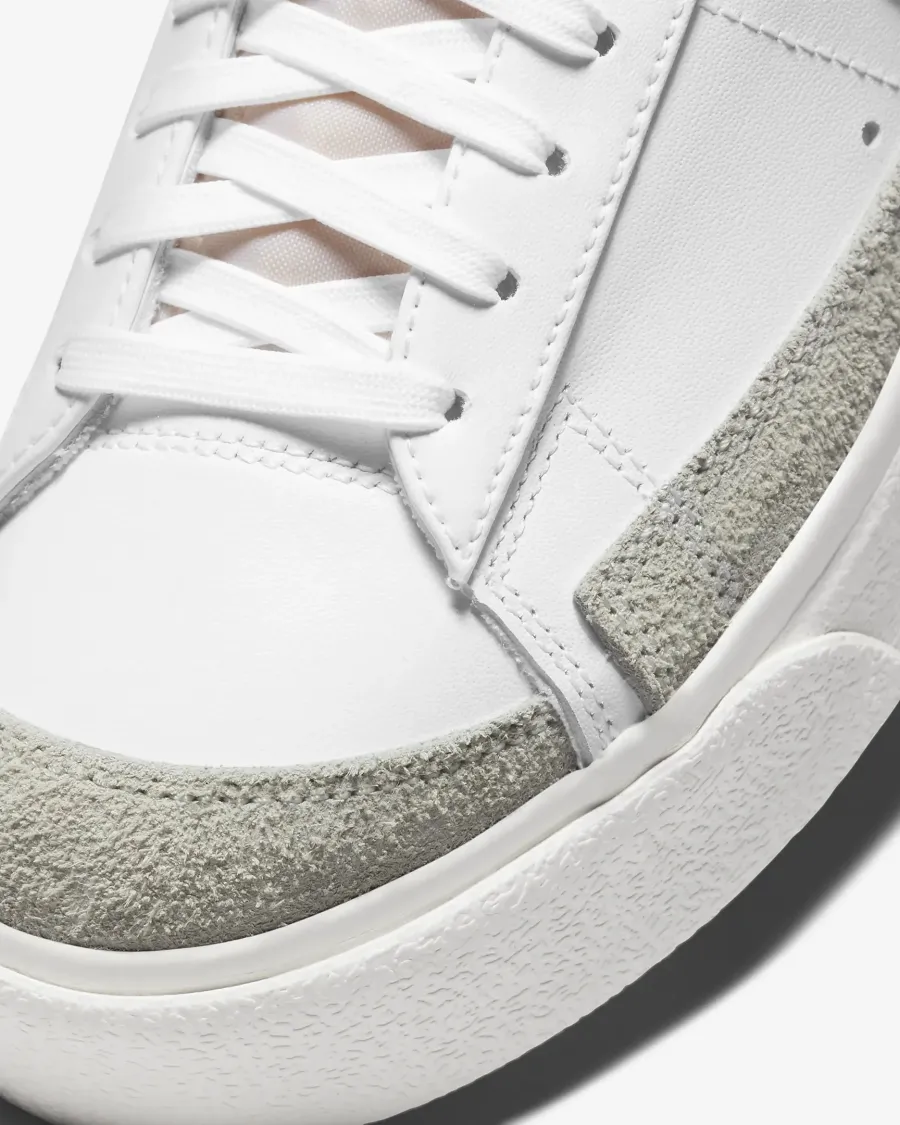 Кросівки Nike Blazer Low Platform DJ0292-101
