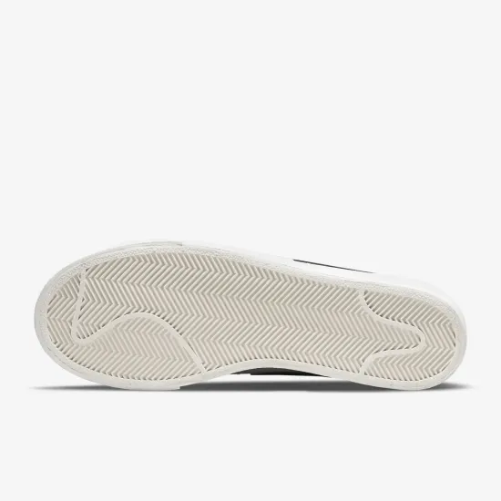 Кросівки Nike Blazer Low Platform DJ0292-101
