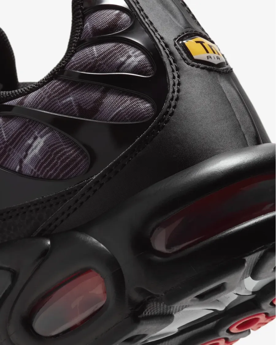 Кросівки Nike Air Max Plus Topography DJ0638-001