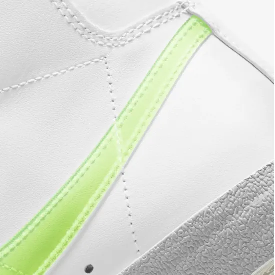 Кросівки Nike Blazer Mid 77 Essential DJ3050-100
