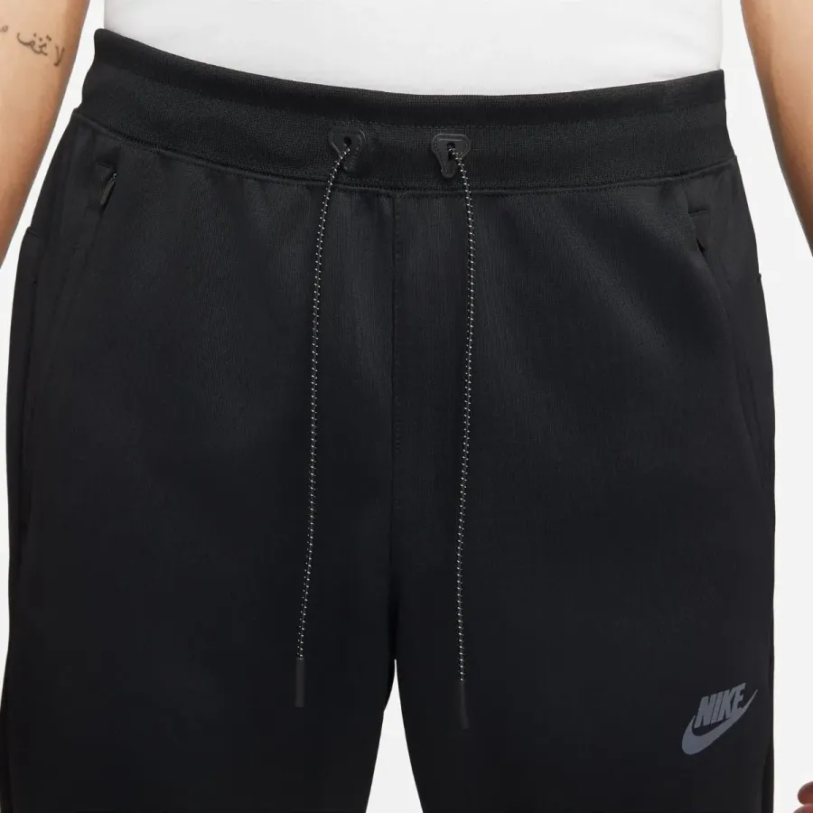 Спортивні штани Nike Sportswear Air Max Pack Jogger DJ5068-010