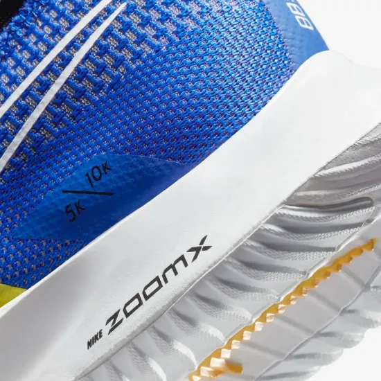 Кросівки Nike Zoomx Streakfly DJ6566-401