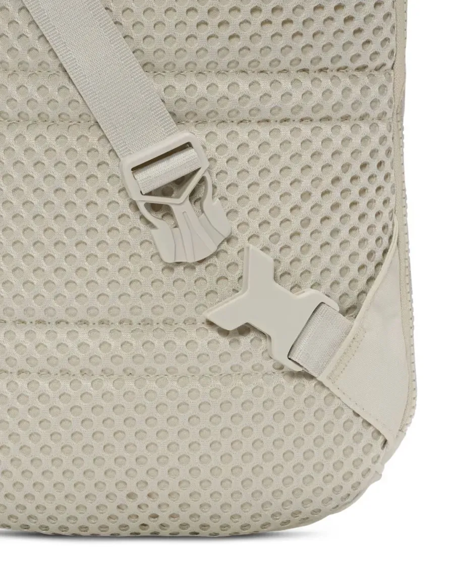 Сумка через плече Nike Sportswear Essential DJ9796-072