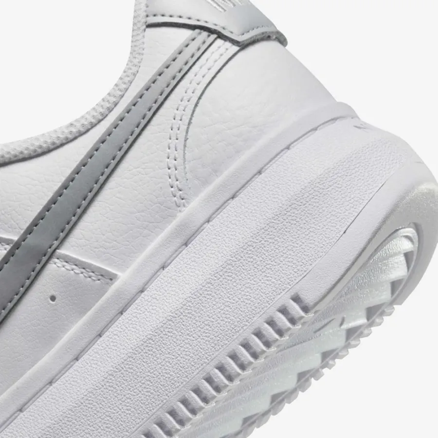 Кросівки Nike Court Vision Alta DM0113-101