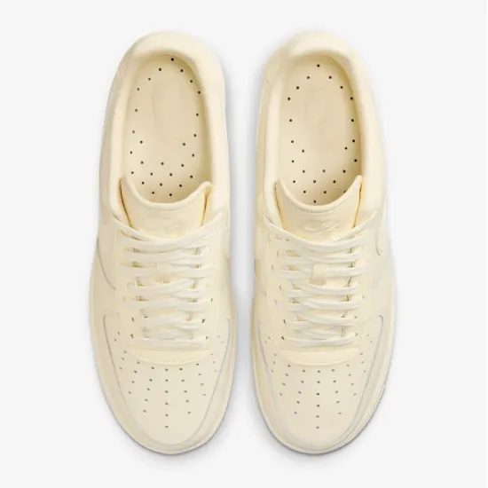 Кросівки Nike Air Force 1 '07 Fresh DM0211-101