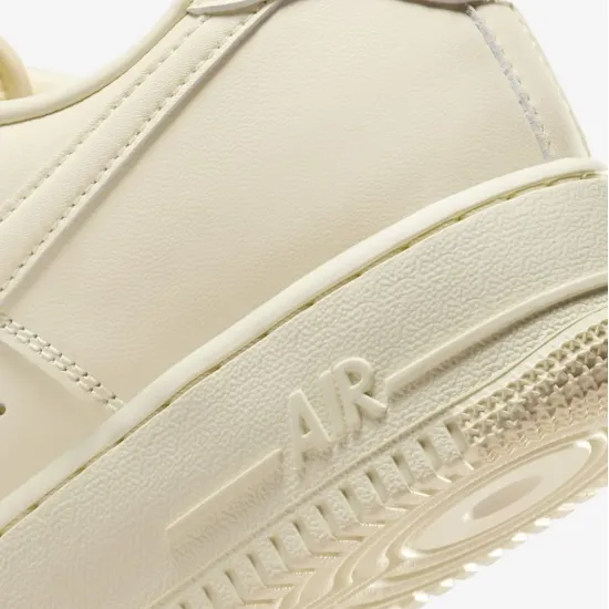 Кросівки Nike Air Force 1 '07 Fresh DM0211-101