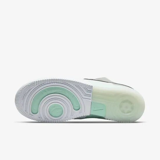 Кросівки Nike Air Force 1 React DM0573-001