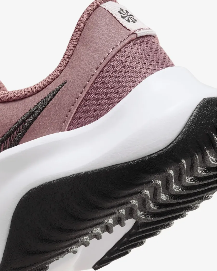 Кросівки Nike Legend Essential 3 Next Nature DM1119-200