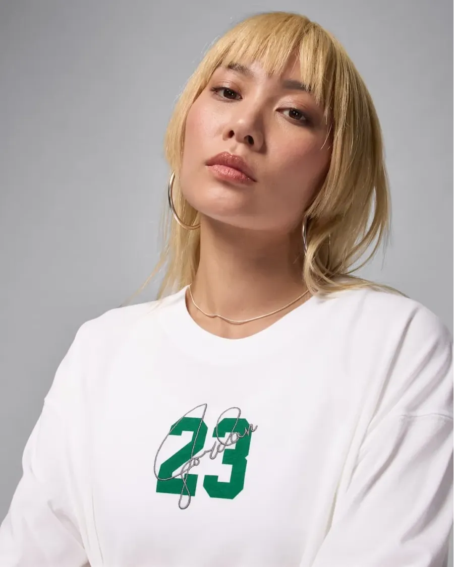 Футболка Nike Air Jordan Essentials Graphic DM3244-100