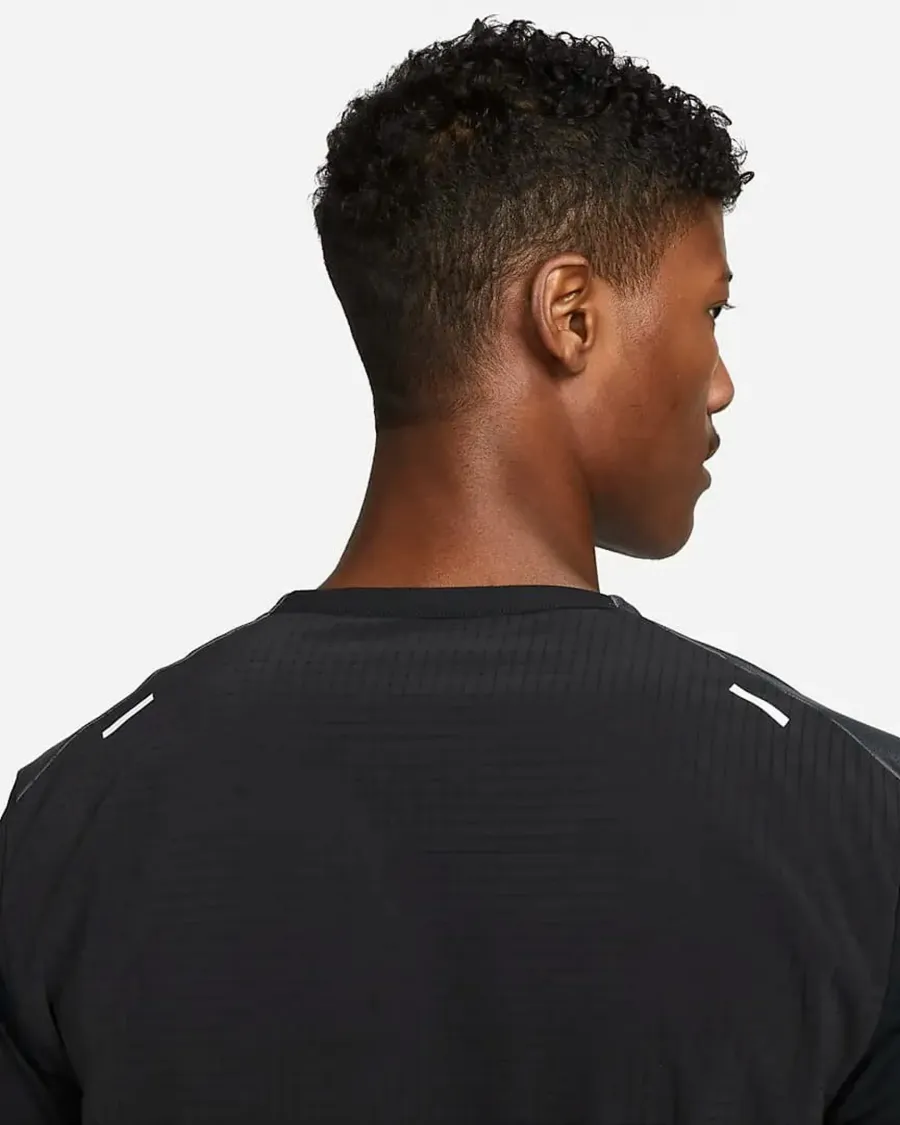 Футболка Nike Dri-FIT Trail Rise 365 SS DM4646-010