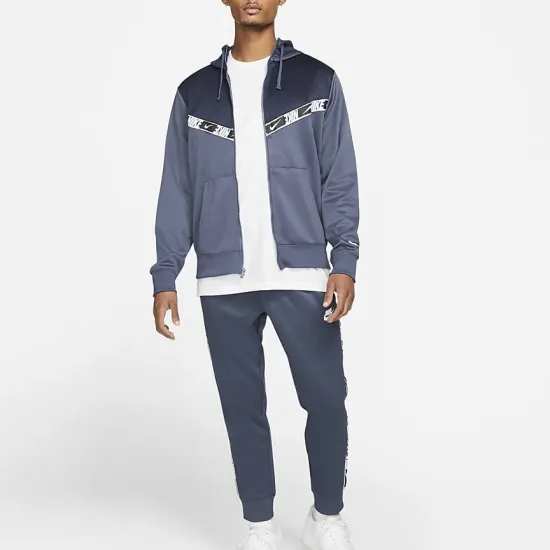 Кофта Nike Sportswear Repeat DM4672-437