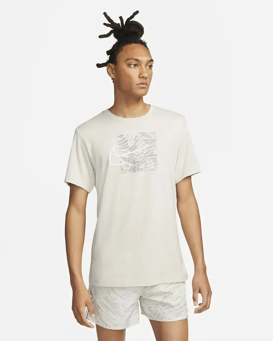 Футболка Nike Dri-FIT Run Division Tee DM5437-072