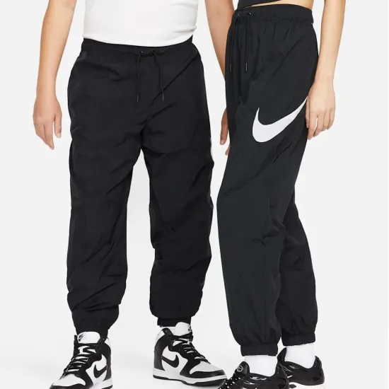 Штани Nike Sportswear Essential Woven DM6183-010