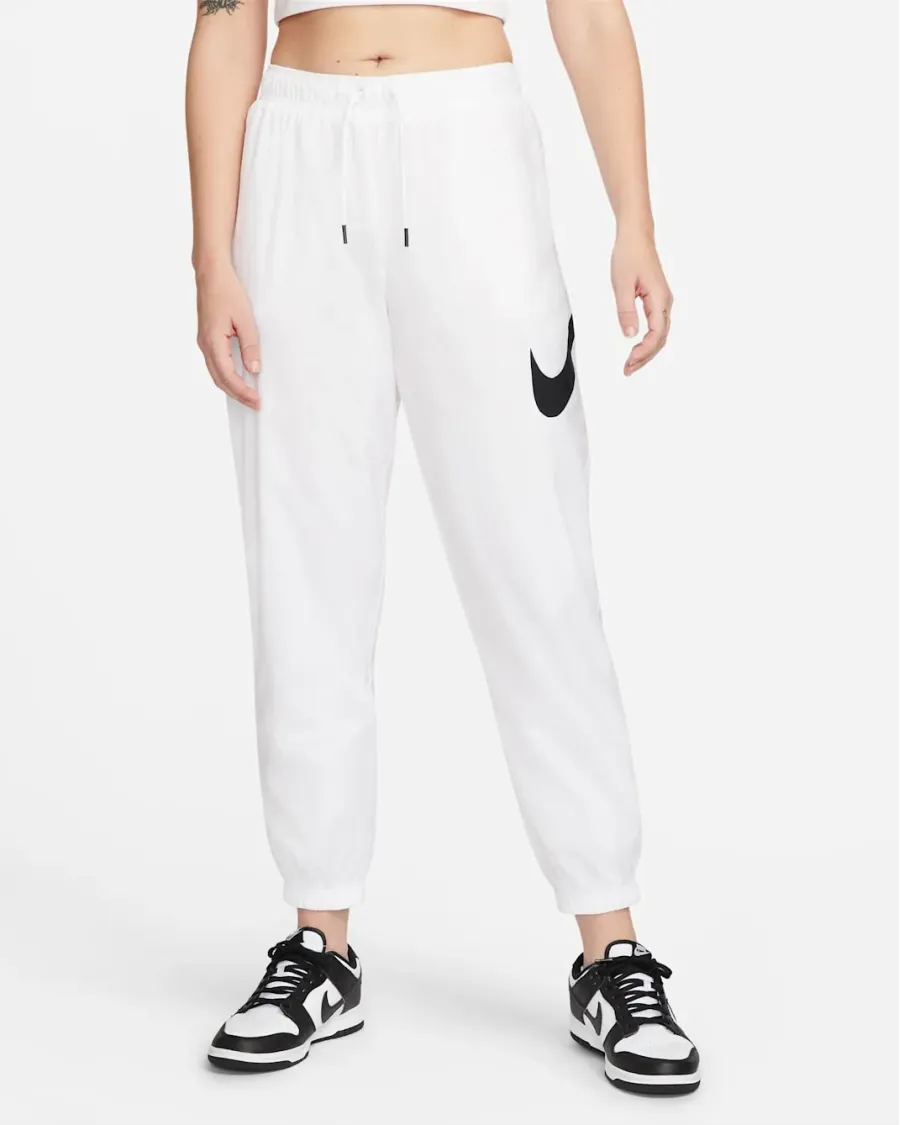 Штани Nike Sportswear Essential Woven DM6183-100