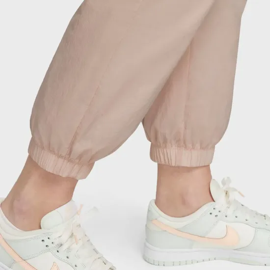 Штани Nike Sportswear Essential Woven DM6183-601