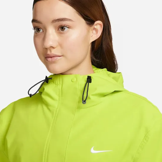 Куртка Nike Sportswear Essential Storm-FIT Woven DM6245-321