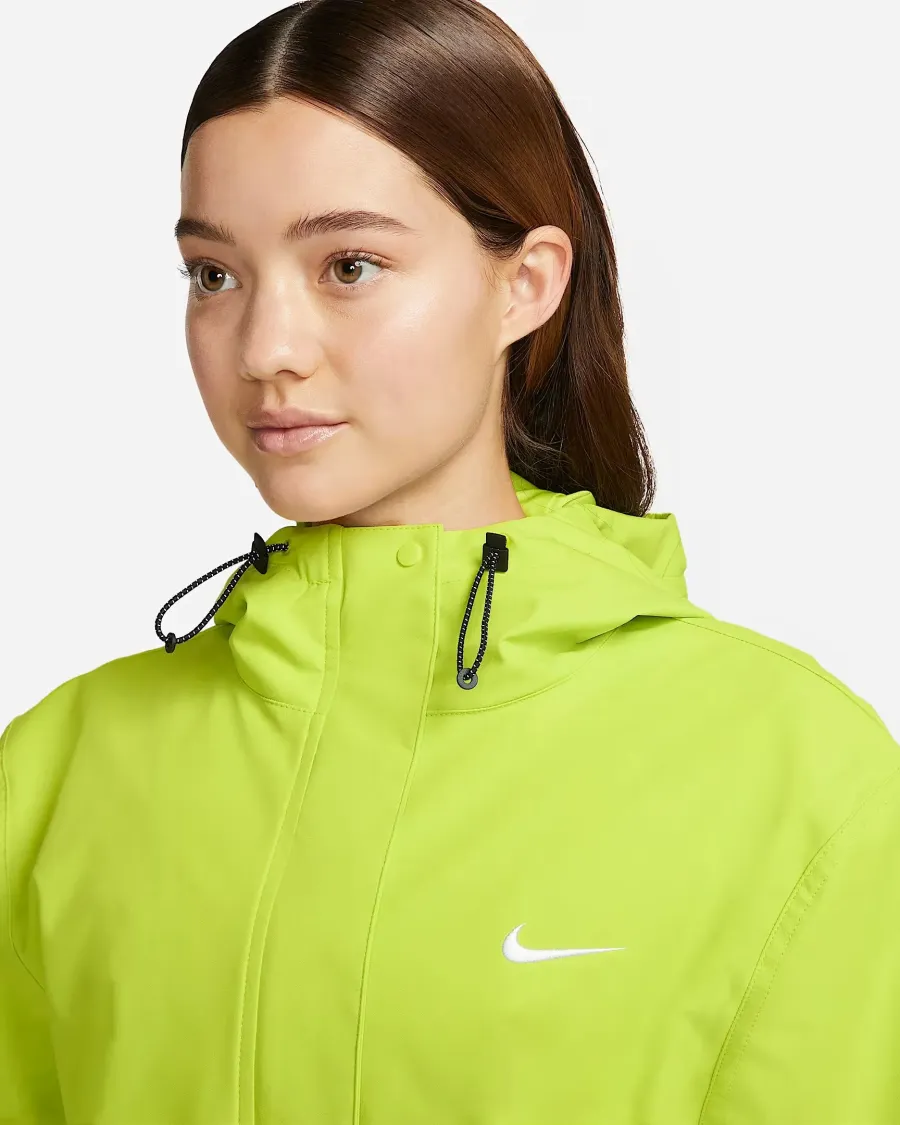 Куртка Nike Sportswear Essential Storm-FIT Woven DM6245-321