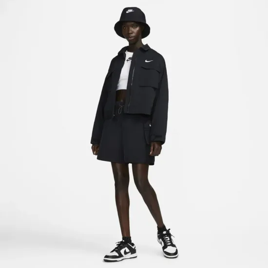 Шорти Nike Sportswear Essential Woven DM6247-010