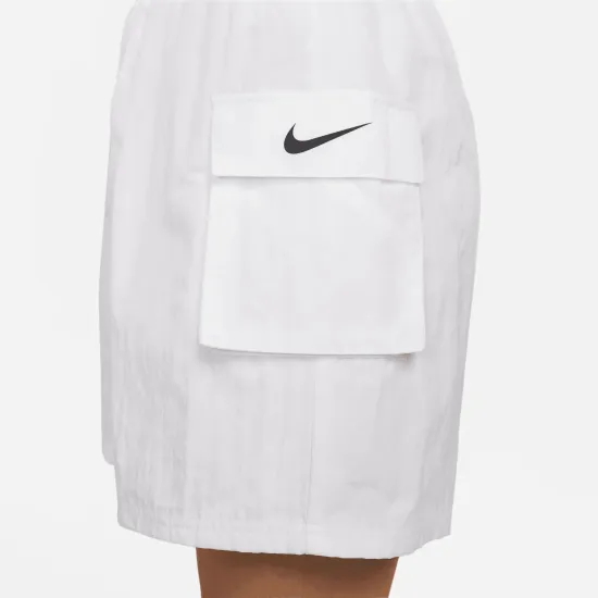 Шорти Nike Sportswear Essential Woven DM6247-100