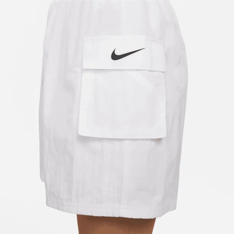 Шорти Nike Sportswear Essential Woven DM6247-100