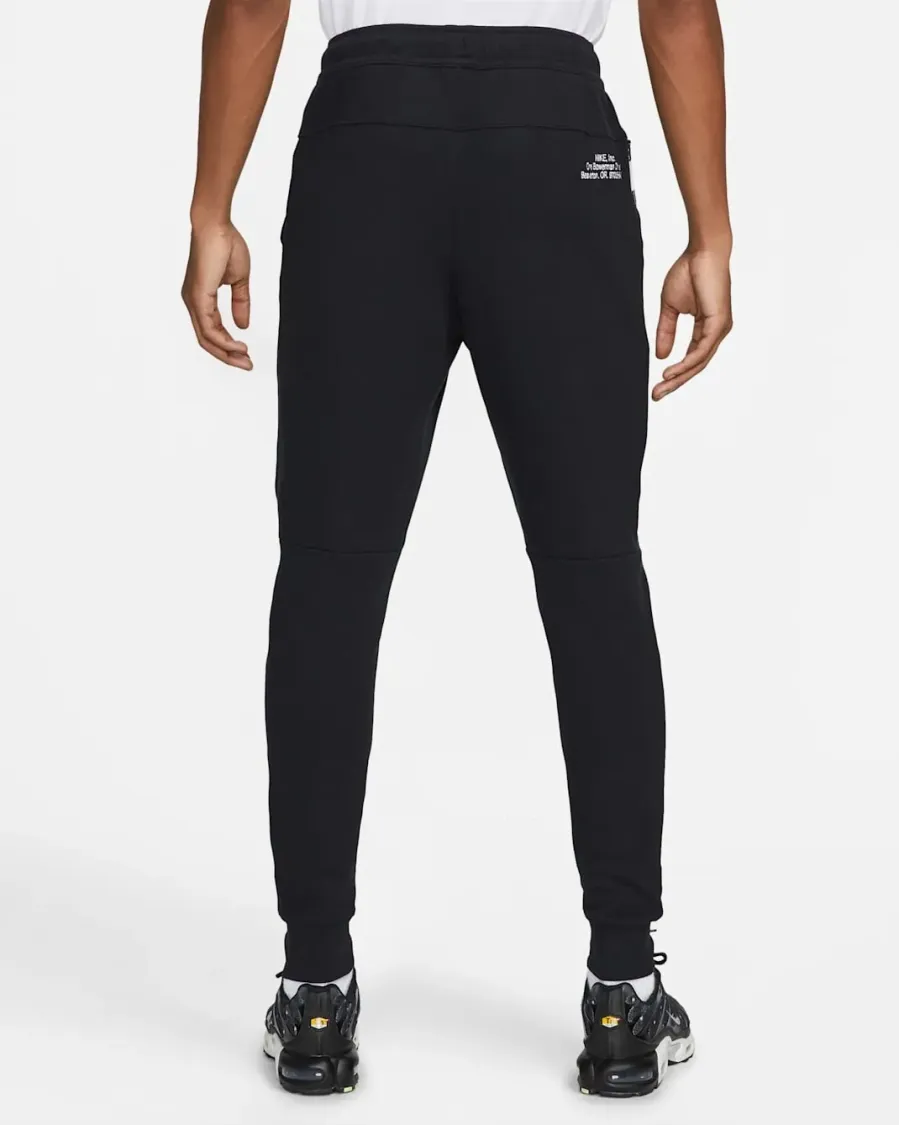 Штани Nike Sportswear Fleece Graphic DM6552-010